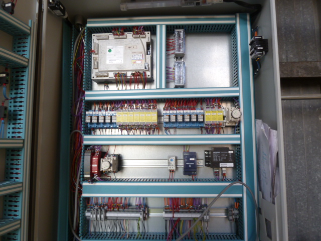 Cablage d'armoire de gestion de gaz par four avec LVM5